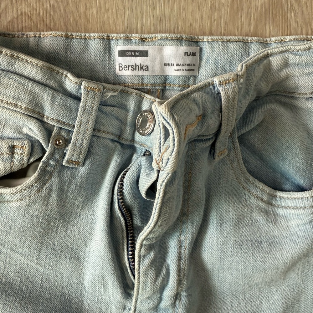 Bershka Light Blue Denim Jeans Size 02 - Picture 2 of 6